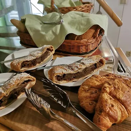 Maison d'hôtes Rezidence Zvon 4*