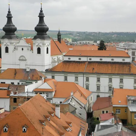 Rezidence Zvon Πανσιόν Znojmo